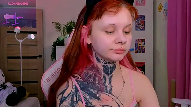 Britney Lynch online show from November 12, 2025, 11:03 pm