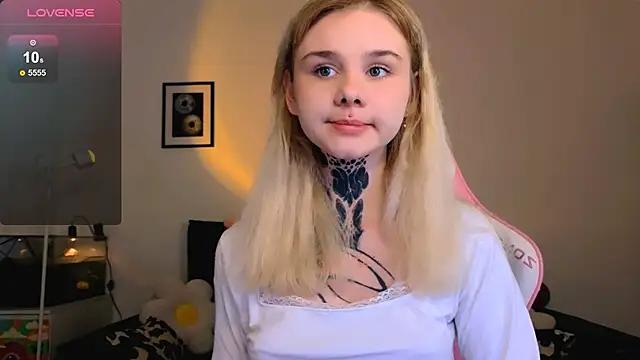 Britney Lynch online show from April 7, 2026, 5:57 pm