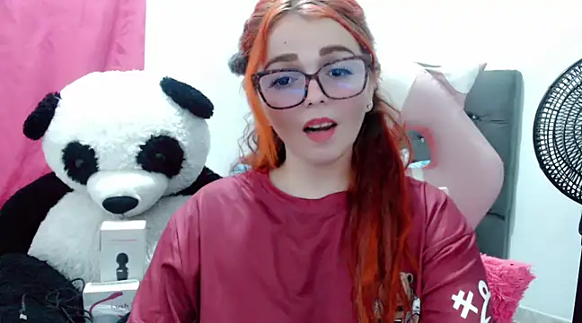 Snapshot of Alexatexa2929 chatting on February 3, 2025, 12:04 am Alexatexa2929 online show from February 3, 2025, 12:04 am