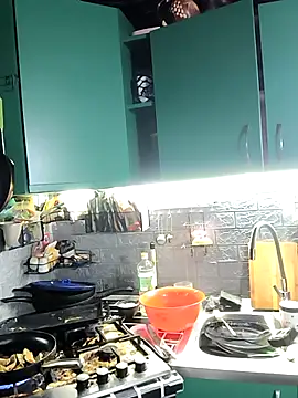 jusichka online show from October 19, 2025, 5:46 pm