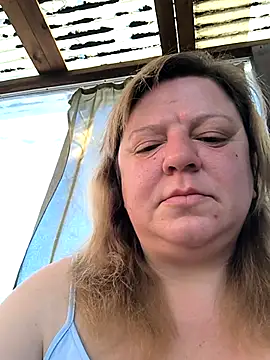 jusichka online show from May 5, 2026, 5:15 am