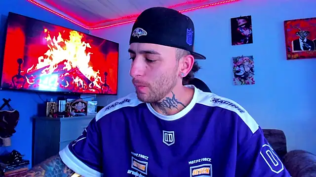 Snapshot of Drako_Lamar chatting on February 17, 2026, 3:40 pm Drako Lamar online show from February 17, 2026, 3:40 pm