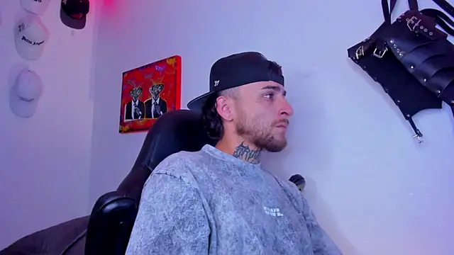 Snapshot of Drako_Lamar chatting on March 31, 2026, 2:28 pm Drako Lamar online show from March 31, 2026, 2:28 pm