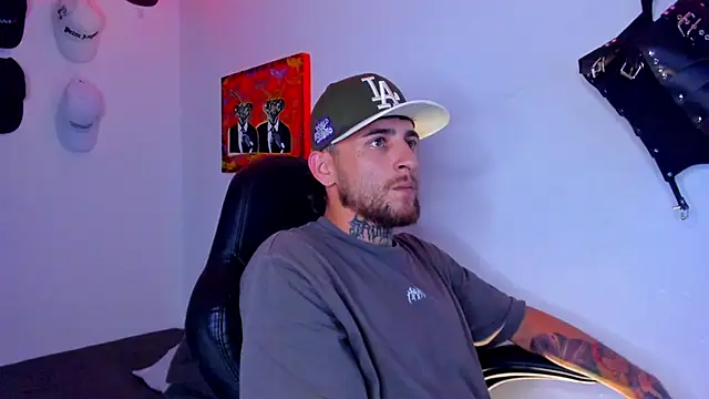 Snapshot of Drako_Lamar chatting on April 2, 2026, 12:30 am Drako Lamar online show from April 2, 2026, 12:30 am