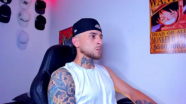 Snapshot of Drako_Lamar chatting on April 6, 2026, 2:09 am Drako Lamar online show from April 6, 2026, 2:09 am