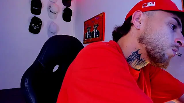 Snapshot of Drako_Lamar chatting on April 13, 2026, 3:34 am Drako Lamar online show from April 13, 2026, 3:34 am