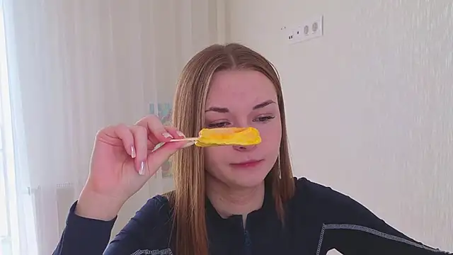 CharryClim online show from October 20, 2025, 4:13 am