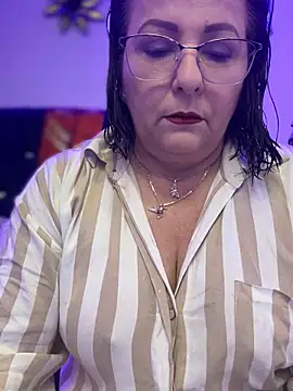 PaulinaSanders X online show from January 3, 2025, 7:39 pm