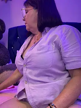 PaulinaSanders X online show from January 7, 2025, 7:49 pm