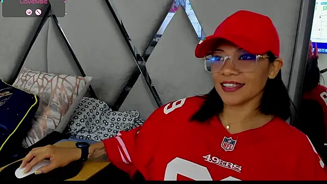 Snapshot of paula_daniela1 chatting on December 14, 2024, 9:35 pm paula daniela1 online show from December 14, 2024, 9:35 pm