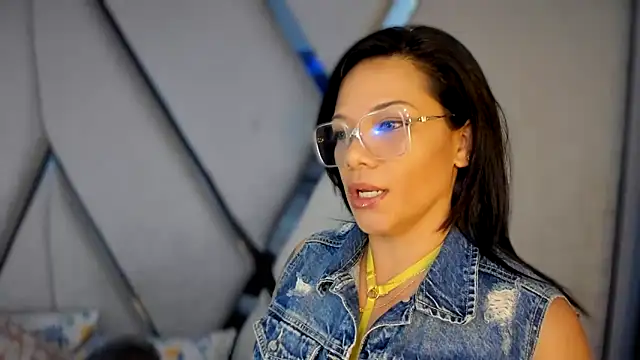 Snapshot of paula_daniela1 chatting on February 22, 2025, 9:48 pm paula daniela1 online show from February 22, 2025, 9:48 pm