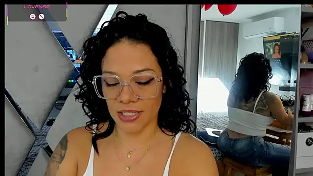 Snapshot of paula_daniela1 chatting on February 24, 2025, 9:31 pm paula daniela1 online show from February 24, 2025, 9:31 pm