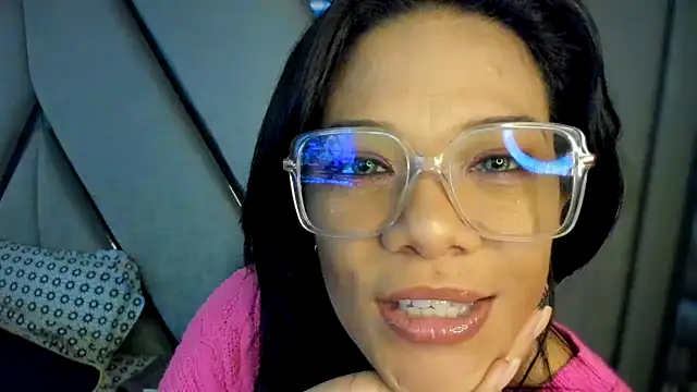 Snapshot of paula_daniela1 chatting on March 1, 2025, 8:10 pm paula daniela1 online show from March 1, 2025, 8:10 pm