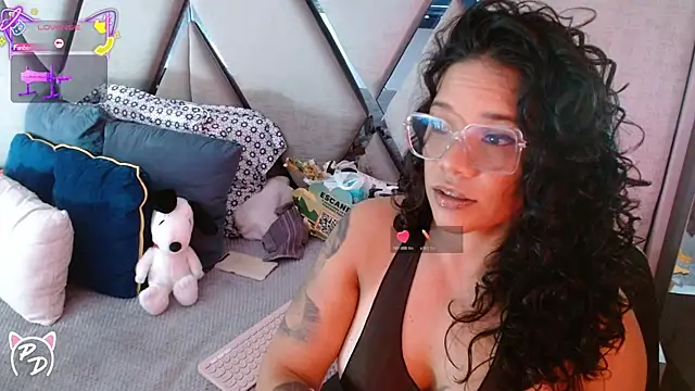 paula daniela1 online show from May 18, 2026, 9:31 pm