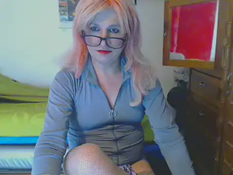 Snapshot of LorenJade chatting on February 7, 2025, 7:18 am LorenJade online show from February 7, 2025, 7:18 am