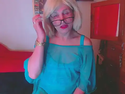 LorenJade online show from December 2, 2025, 9:47 am