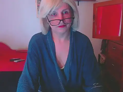 LorenJade online show from December 17, 2025, 7:25 am