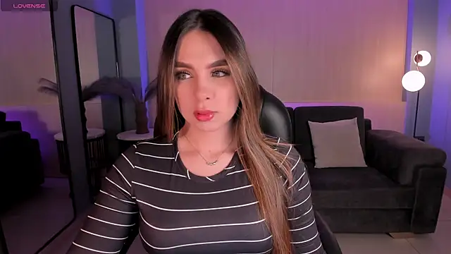 Snapshot of EloisaOlivero chatting on October 11, 2025, 12:04 pm EloisaOlivero online show from October 11, 2025, 12:04 pm