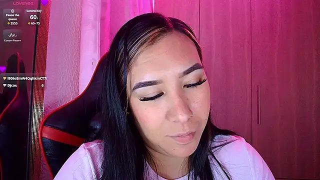 leahtemptation3 online show from February 15, 2026, 7:51 am