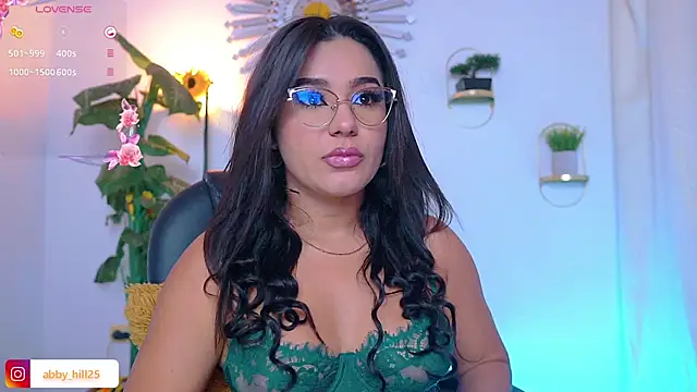 abbyhill27 online show from March 20, 2025, 4:18 am