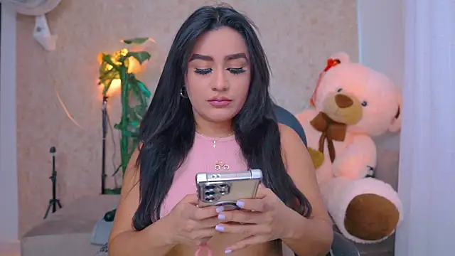 abbyhill27 online show from September 26, 2025, 10:47 pm