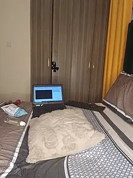 Bossetassy online show from June 17, 2026, 4:04 am