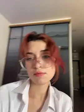 Evangeline Lawrence  online show from December 1, 2025, 7:52 pm