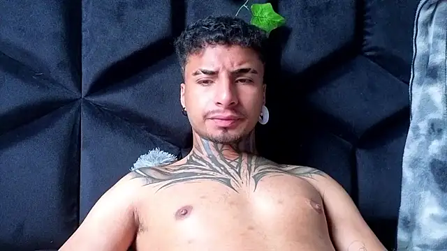 JuanCamiilo 66 online show from May 10, 2026, 7:08 pm