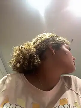 Snapshot of ivy_copper1 chatting on March 20, 2025, 8:51 pm ivy copper1 online show from March 20, 2025, 8:51 pm