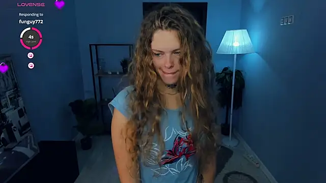 Snapshot of RayaNenlia chatting on October 12, 2025, 5:06 am RayaNenlia online show from October 12, 2025, 5:06 am