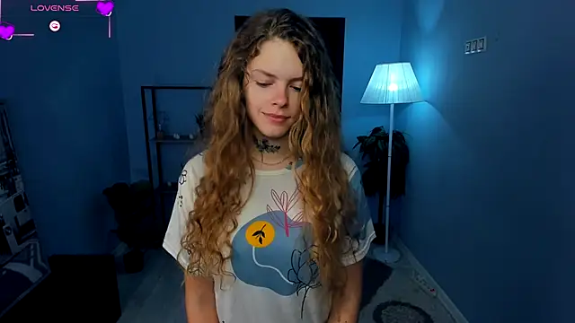 Snapshot of RayaNenlia chatting on October 13, 2025, 5:07 am RayaNenlia online show from October 13, 2025, 5:07 am