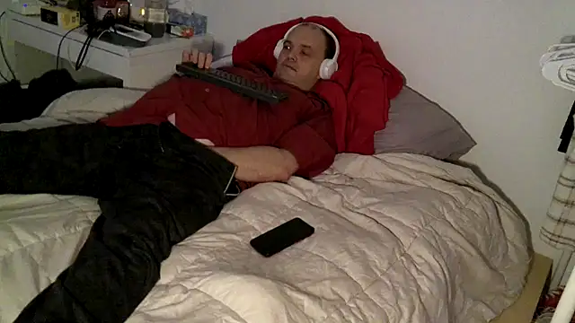 caressonnous online show from October 24, 2025, 1:07 pm