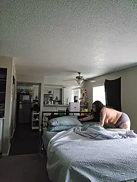 honeeyyy pot online show from February 7, 2026, 9:40 pm