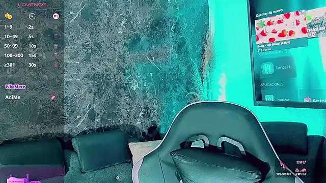 Emmaa Saenz  online show from February 4, 2026, 10:04 pm