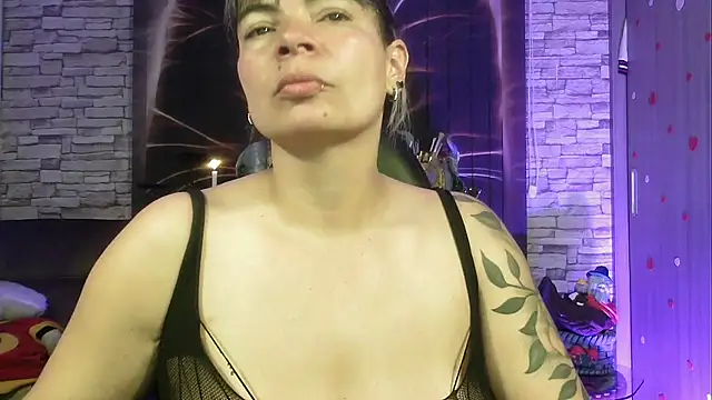 Snapshot of charlotedoll chatting on September 19, 2025, 3:08 am charlotedoll online show from September 19, 2025, 3:08 am