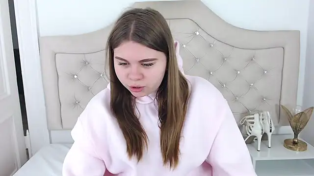 Snapshot of AbbyPleasure chatting on December 16, 2024, 7:58 am AbbyPleasure online show from December 16, 2024, 7:58 am