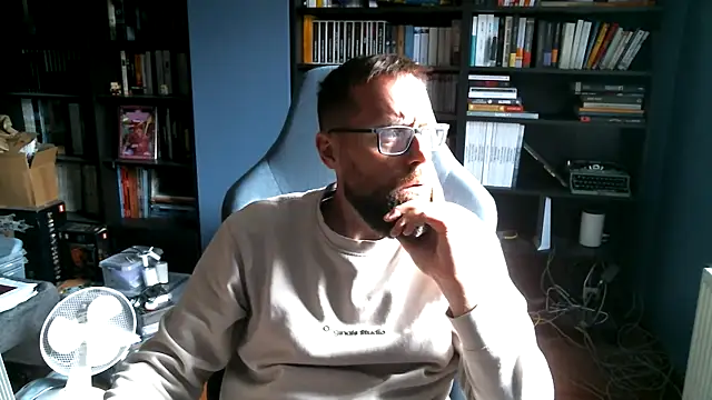 MeSteff online show from September 27, 2025, 9:47 am