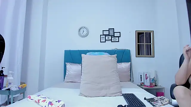 kamila lopez online show from November 22, 2025, 9:47 pm