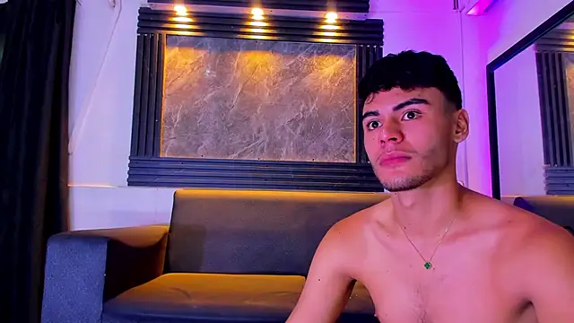 liam genner  online show from November 8, 2025, 7:56 pm