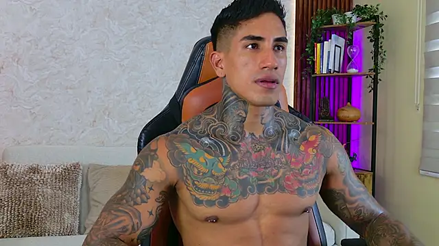 AdanReilly online show from September 26, 2025, 8:24 pm