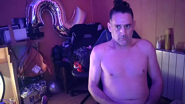 Lia Y PatrickX online show from December 12, 2024, 2:26 am