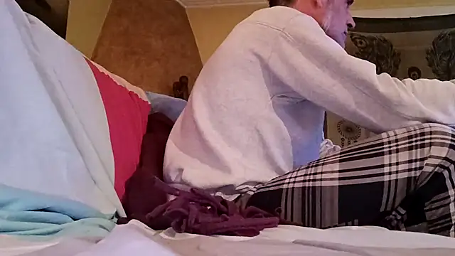 Lia Y PatrickX online show from February 19, 2025, 9:14 pm