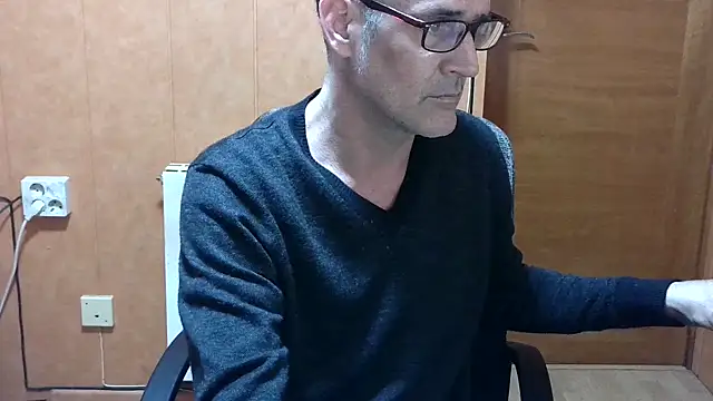 Lia Y PatrickX online show from November 2, 2025, 9:06 pm