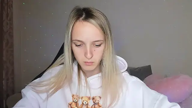 Snapshot of RouseReed chatting on September 30, 2025, 12:54 pm RouseReed online show from September 30, 2025, 12:54 pm