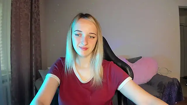 Snapshot of RouseReed chatting on October 8, 2025, 12:03 pm RouseReed online show from October 8, 2025, 12:03 pm