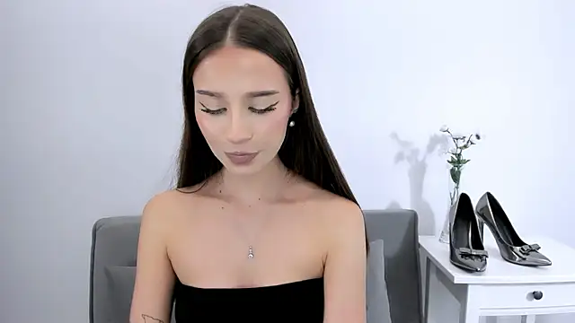 EmilyDarling online show from January 13, 2026, 9:09 pm