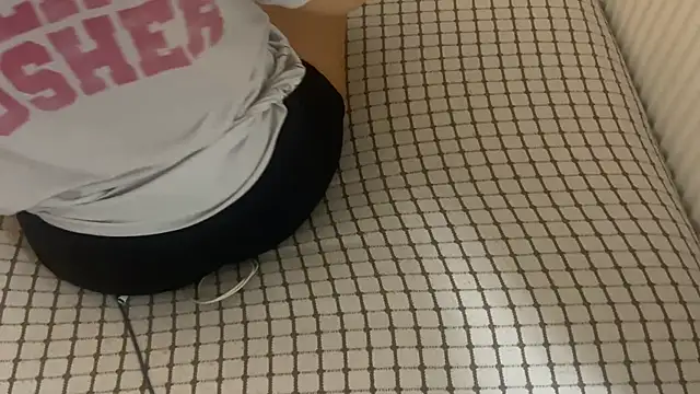 Ceyceys online show from October 8, 2025, 9:18 am