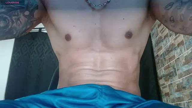 babyrecord1 online show from December 18, 2025, 1:28 pm