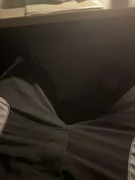 Snapshot of FrutenFratenR9 chatting on November 1, 2025, 9:28 pm FrutenFratenR9 online show from November 1, 2025, 9:28 pm