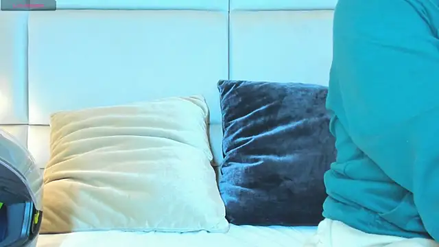 Snapshot of charlotte01__ chatting on October 4, 2025, 10:13 am charlotte01 online show from October 4, 2025, 10:13 am